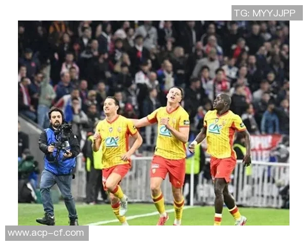 西甲热刺逆转里昂的绝杀时刻全场沸腾战术分析与精彩回顾